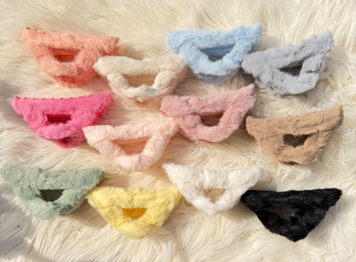  D-Shape Furry Claw Clip